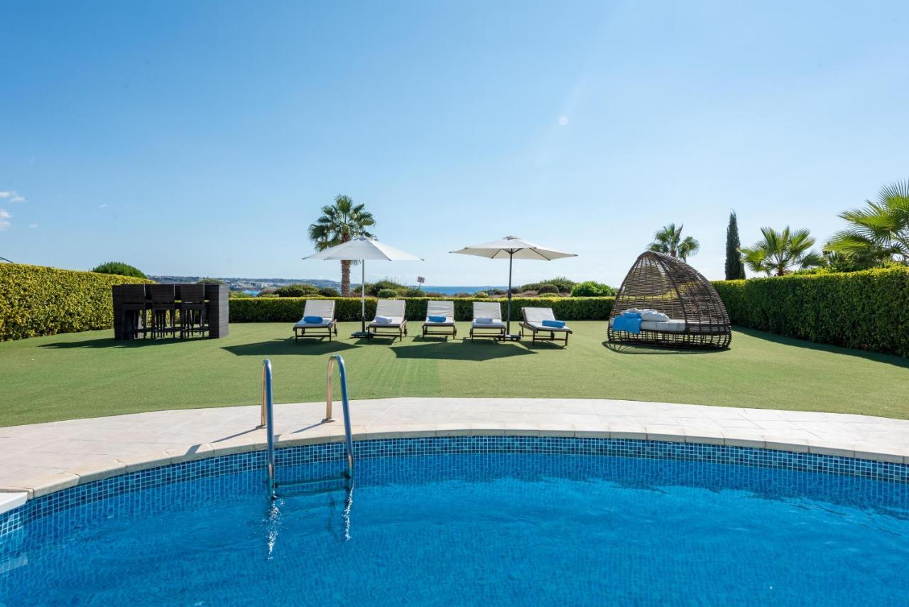Villa Savoya Sunrise By Ezoria Villas Coral Bay Extérieur photo